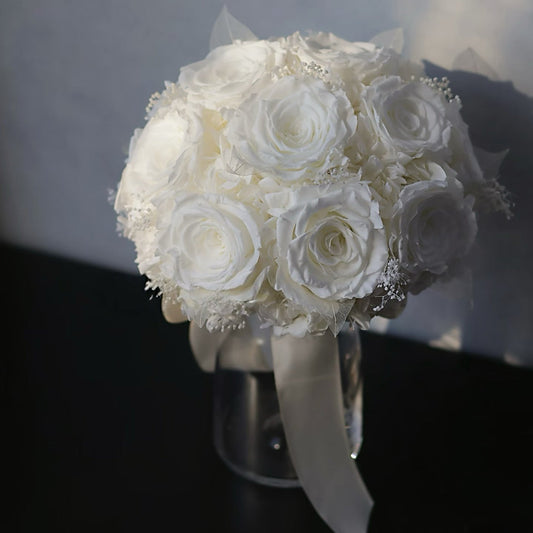 Preserved Flowers as a Bridal Bouquet: Can You Mix Them with Fresh Flowers?