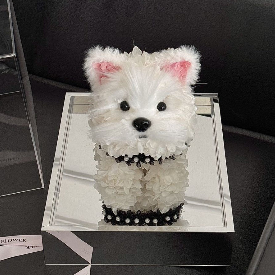 Charm your loved ones with our West Highland Cute Puppy Eternal Flower Gift Box, a luxurious preserved flower arrangement perfect for newborns, birthdays, anniversaries and romantic surprises. Bloom 3+years.