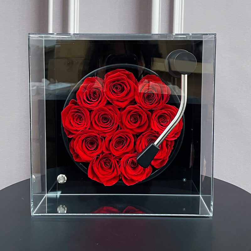 Our Eternal Roses Gramophone Arrangement, a luxurious preserved flower gift designed to capture your hearts. Each rose is carefully arranged in a vintage-inspired gramophone base. Perfect for Valentine’s Day, birthdays, anniversaries, or romantic surprises. Bloom 3+ years.